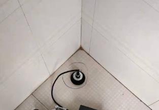 唐河卫生间漏水维修之 loft 夹层储藏室毗邻暗管渗水哪家好，推荐诚匠小爱修缮